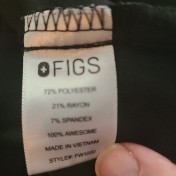 Figs Technical Collection Black Scrub Top in Size Small - Picture 7 of 7